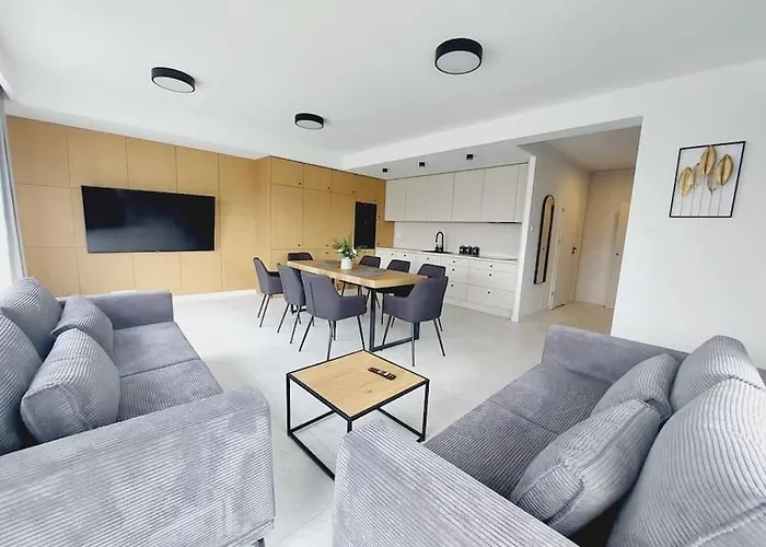 Przestronny apartament, ogródek, bezpłatne miejsca postojowe w garażu, AWG APARTMENTS